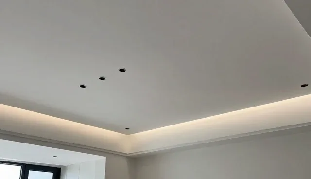 如何确保材料性能匹配实际施工需求?